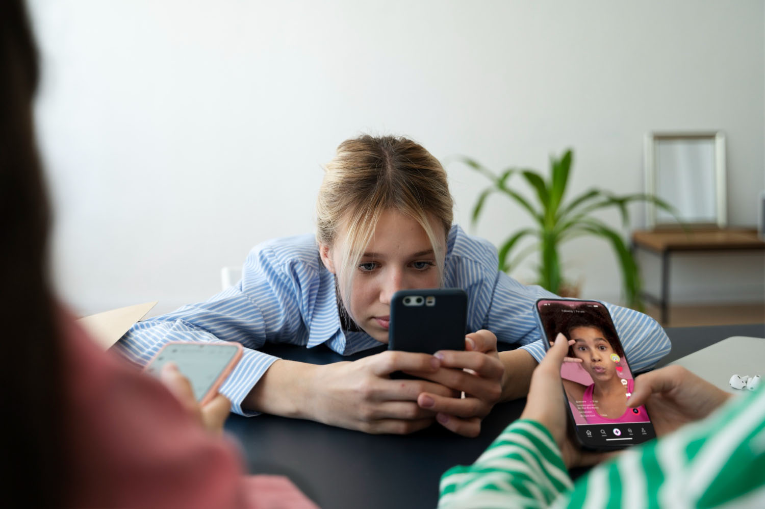 Gaziantep Psikolog Cansu ÖZTÜRK Telefon Bağımlılığı